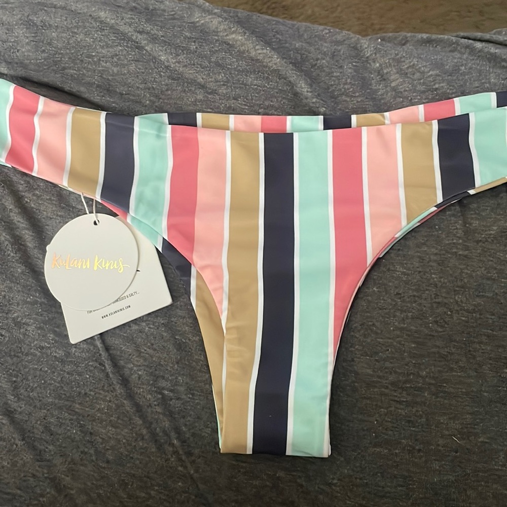 Kulani Kinis Cheeky Bottoms, never worn
